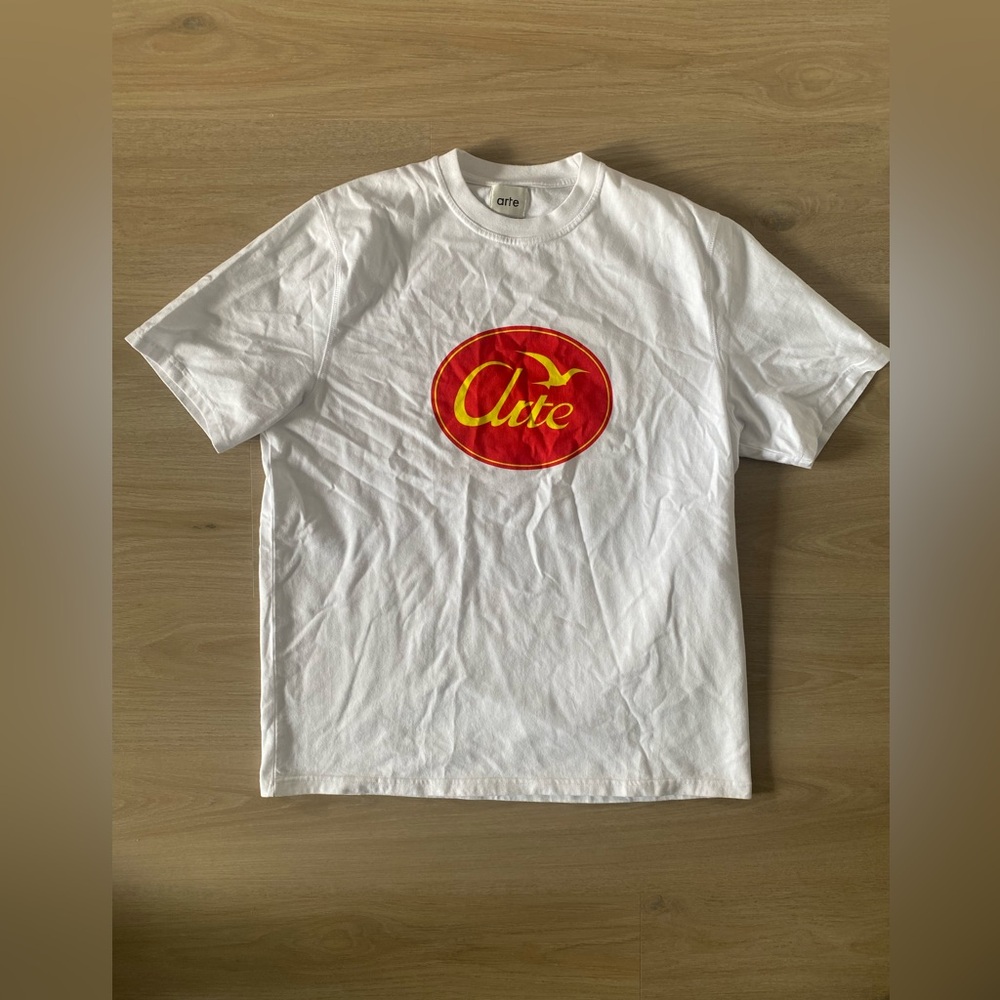 Mens White Arte Graphic T-Shirt with Red Logo Size L